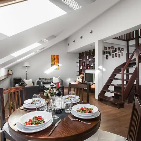 アパート 2bdr Vokieciu Penthouse In Old Town V512a *