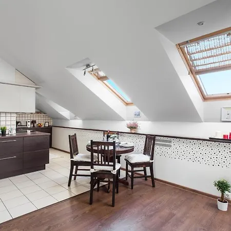 2bdr Vokieciu Penthouse In Old Town V512a * Vilnius